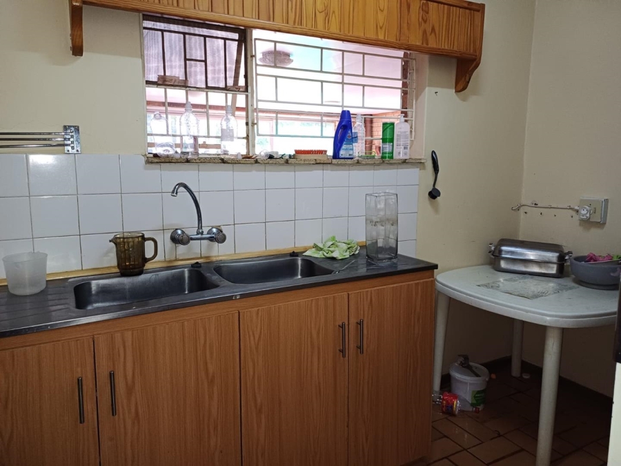 4 Bedroom Property for Sale in Petrusburg Free State